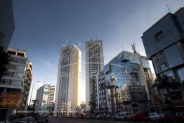 Image du Maroc Professionnelle de  Le Casablanca Twin Center est situé sur le Boulevard Zerktouni, ce quartier fait partie du centre moderne de la ville,  Mardi 23 Décembre 2008. (Photo / Abdeljalil Bounhar) 